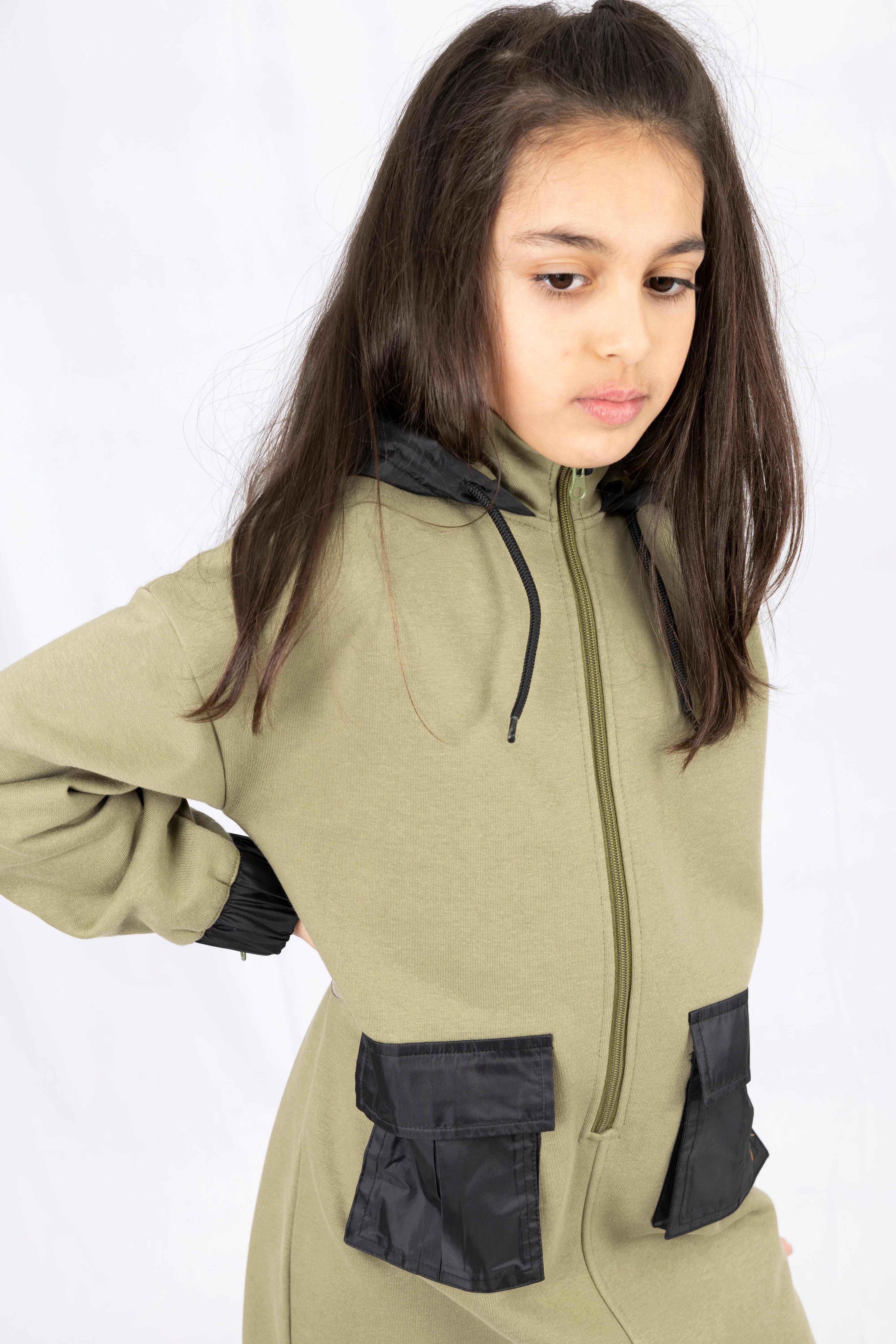Adaptive Kids Hoodie Dress with Front Zipper & Easy-Undressing Sleeves