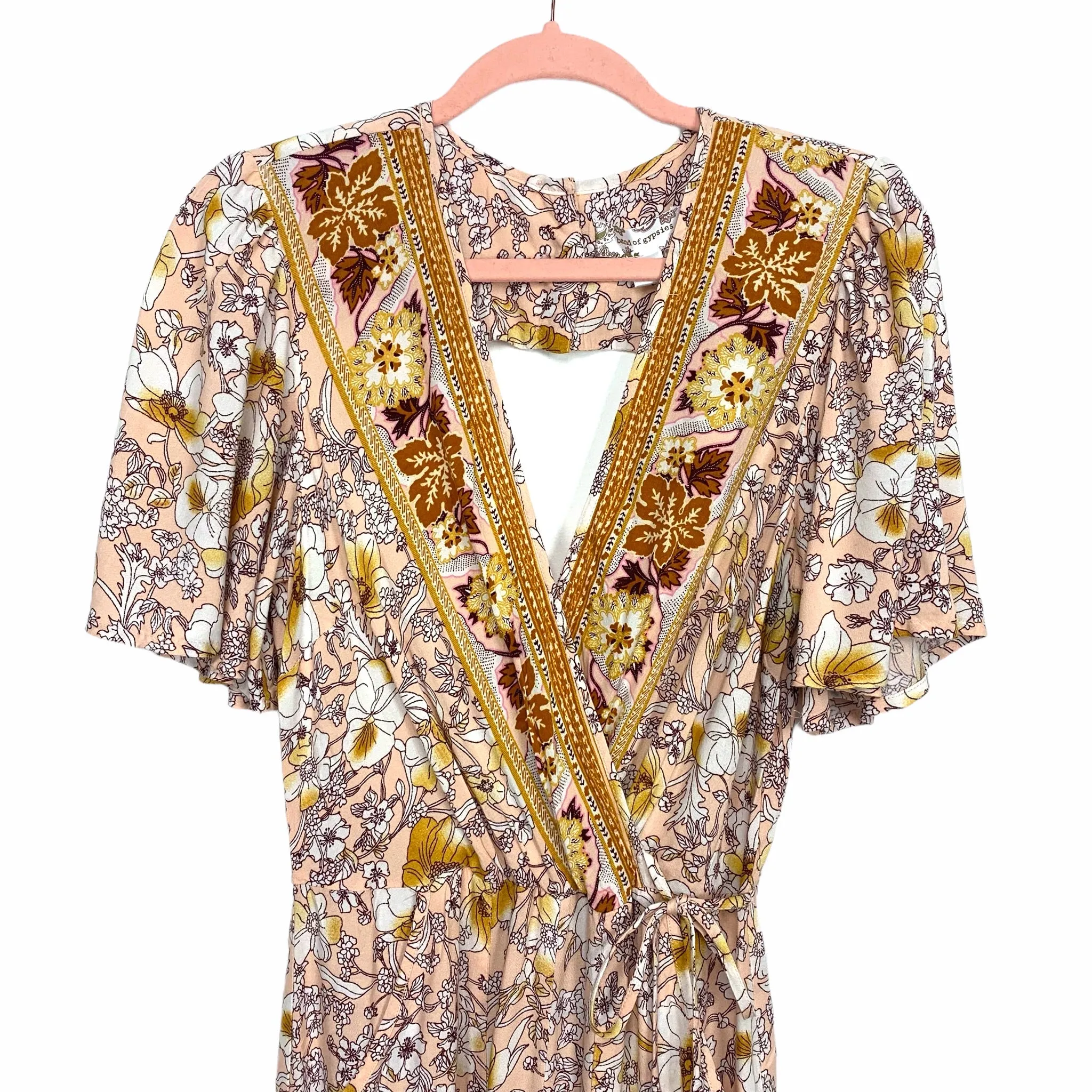 Band of Gypsies Blush Gold Floral Jumpsuit NWT- Size M