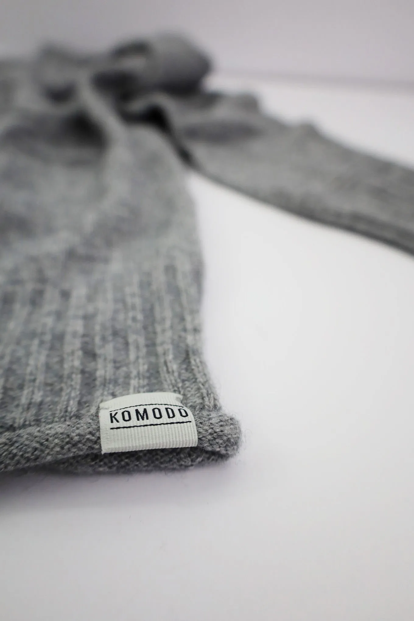 BINKY Cashmere Cardigan - Grey