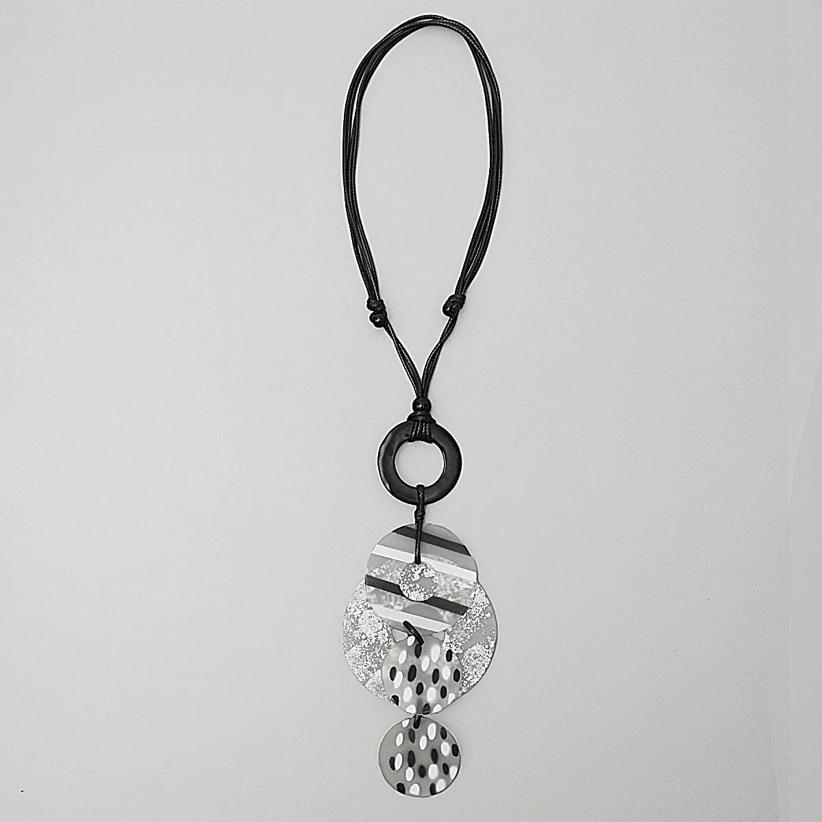 Black and White Marissa Pendant Necklace
