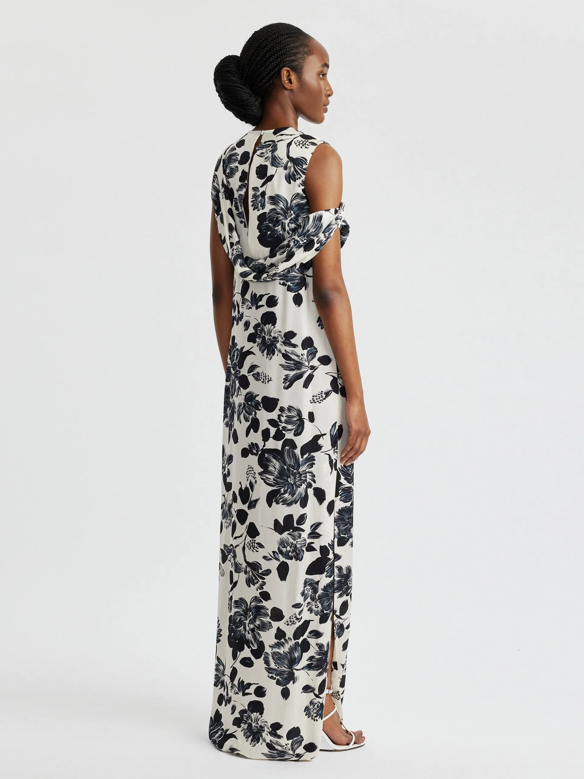 Drifa dress in black floral printed twill
