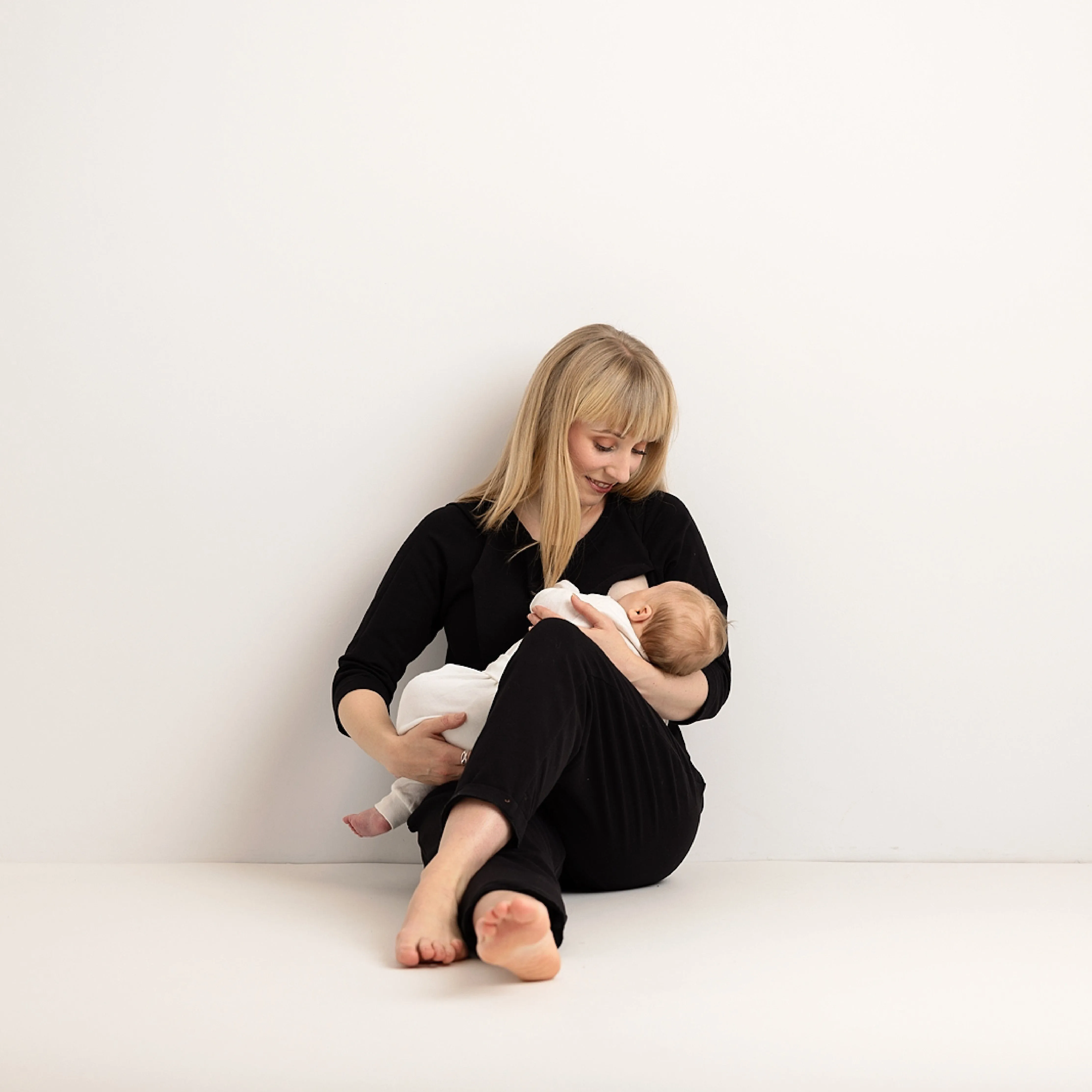 Etta Jumpsuit - Maternity Jumpsuit & Breastfeeding Jumpsuit - Black