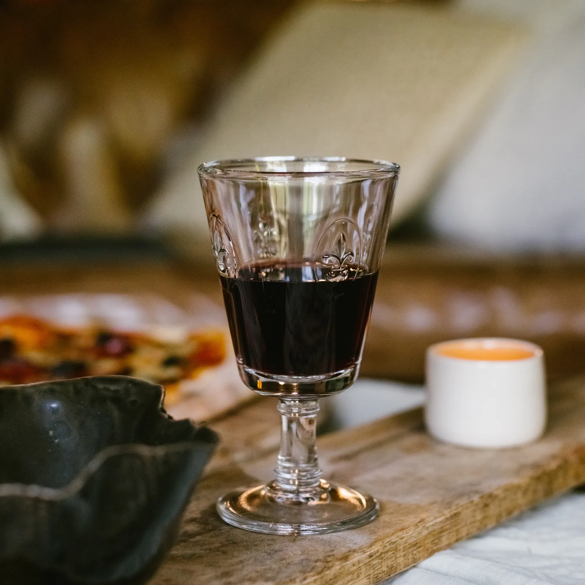 Fleur de Lys Wine Glasses