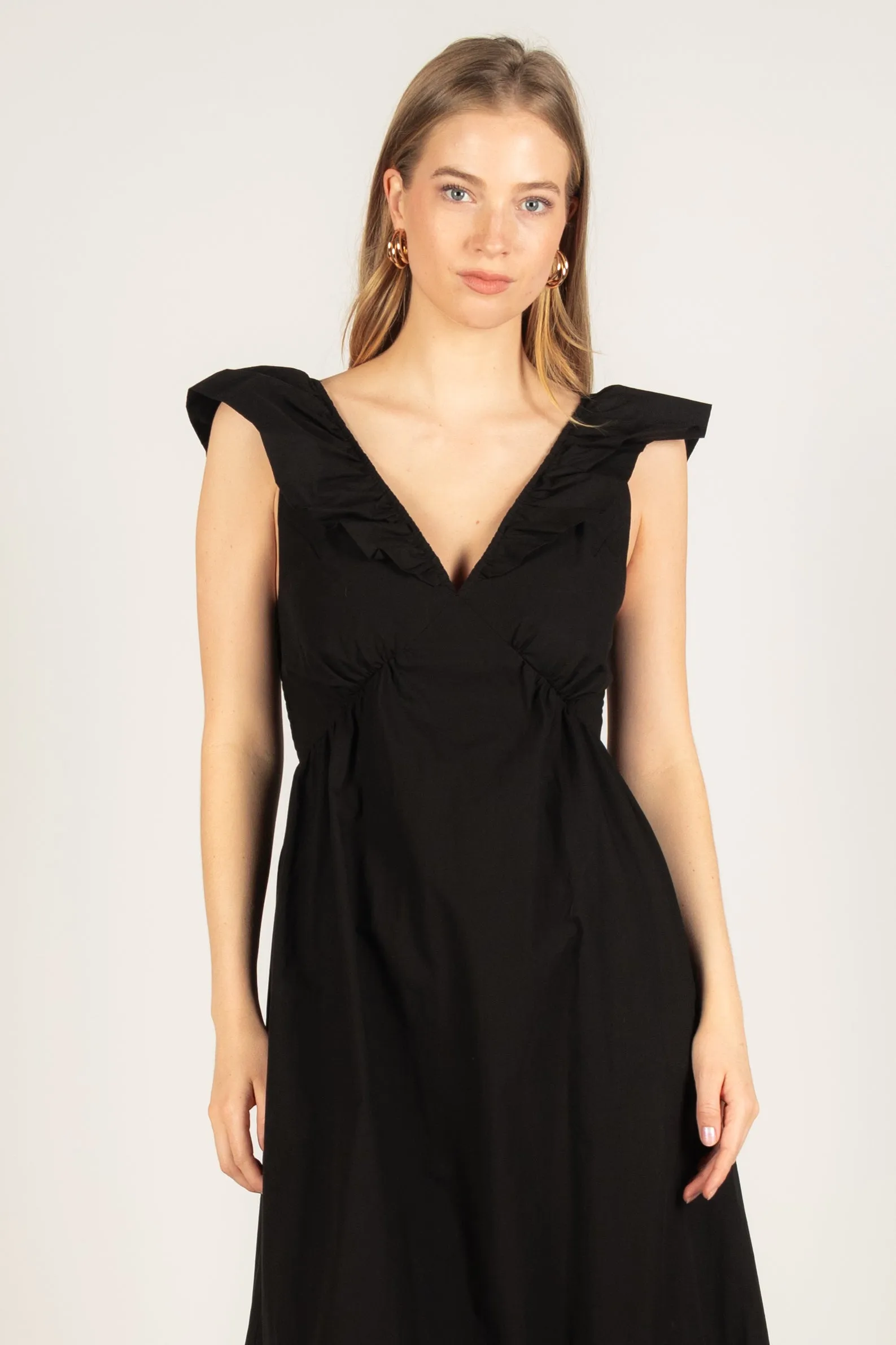 Flutter Sleeve Drop V Maxi Dress