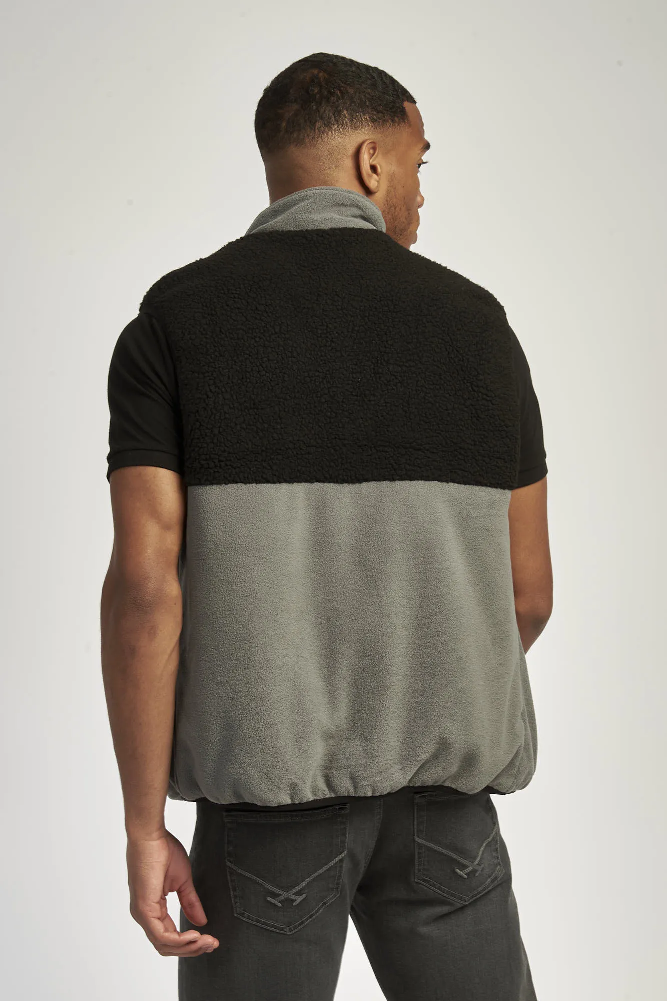 Mens Fleece Gilet in Black