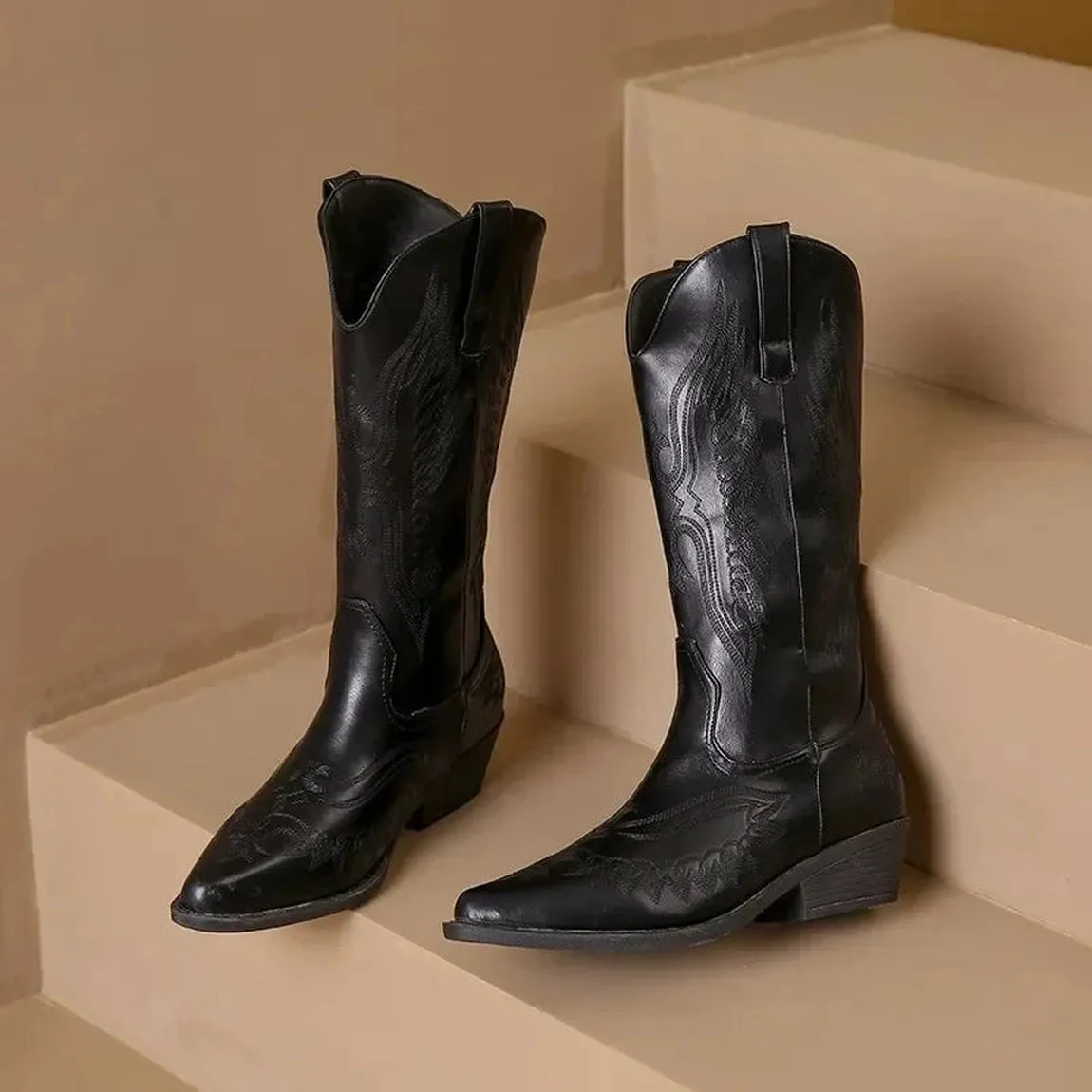 Merendy Chilly days western black embroidered cowboy boots