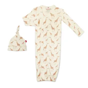 Organic Magnetic Gown & Hat Set - Jolie Giraffe