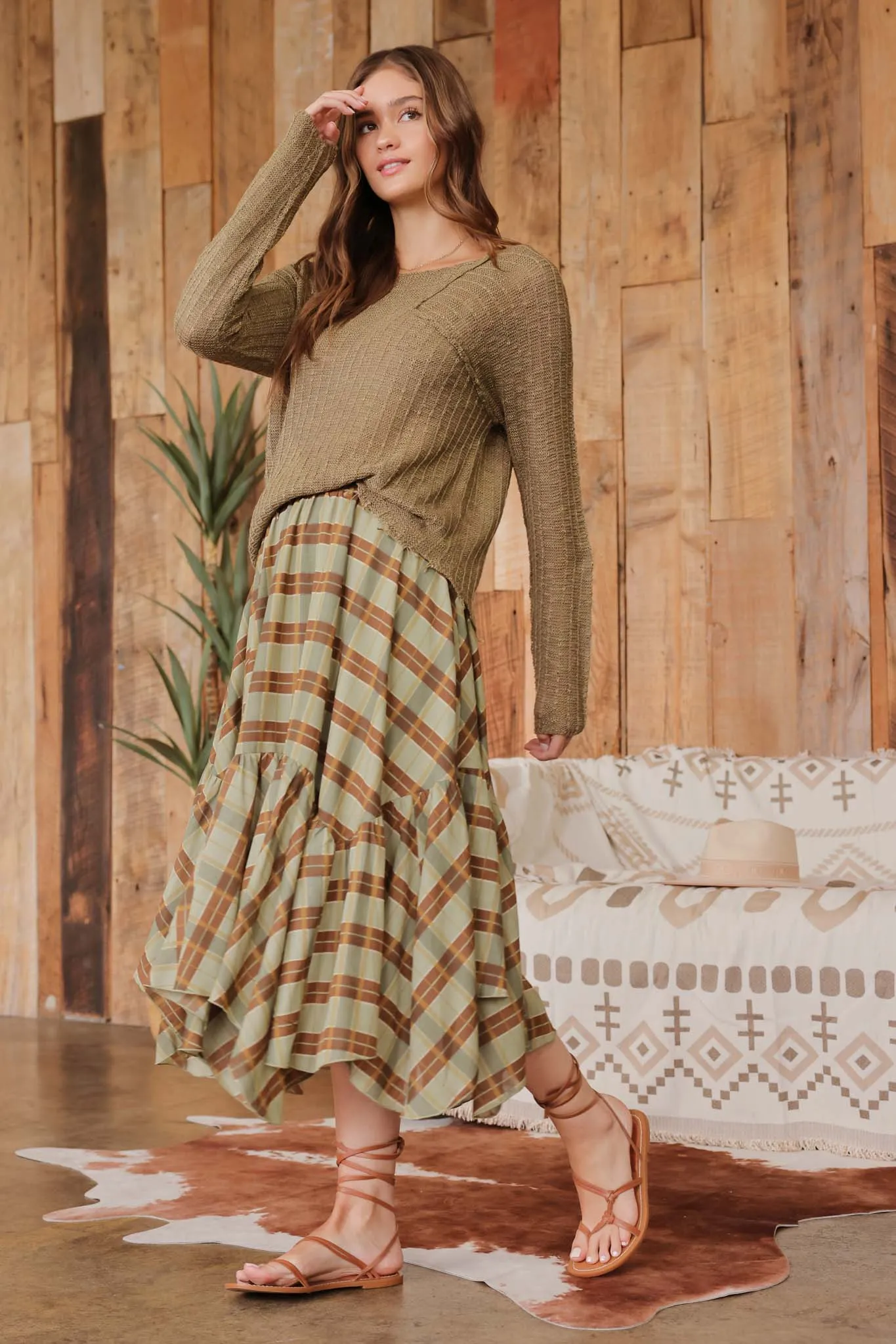 PLAID RUFFLE HANDKERCHIEF HEM MIDI SKIRT