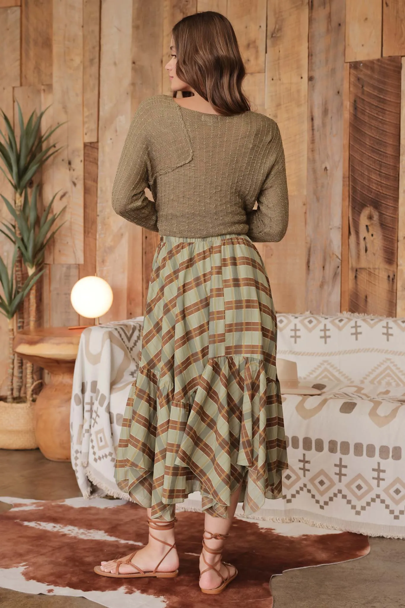 PLAID RUFFLE HANDKERCHIEF HEM MIDI SKIRT