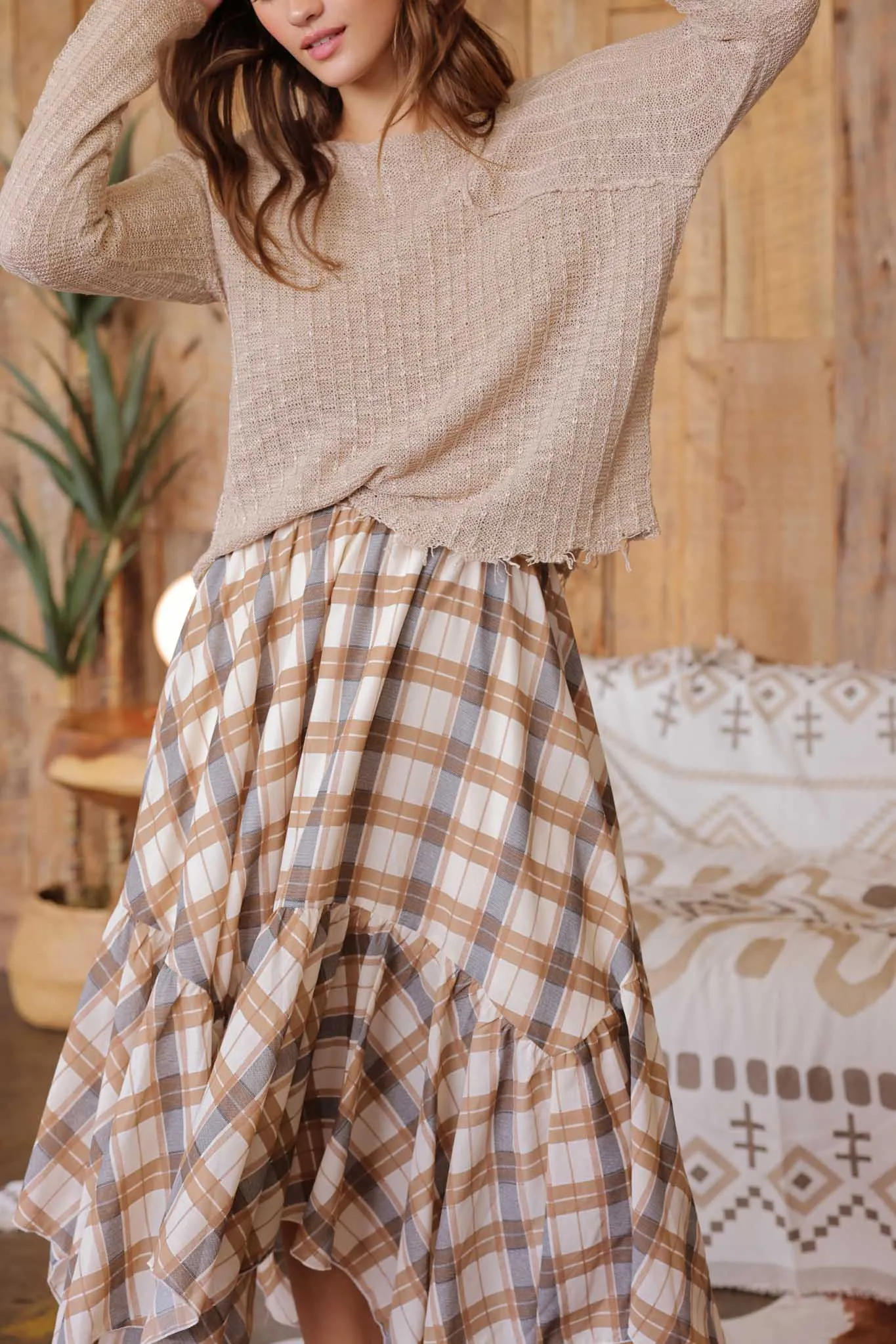 PLAID RUFFLE HANDKERCHIEF HEM MIDI SKIRT