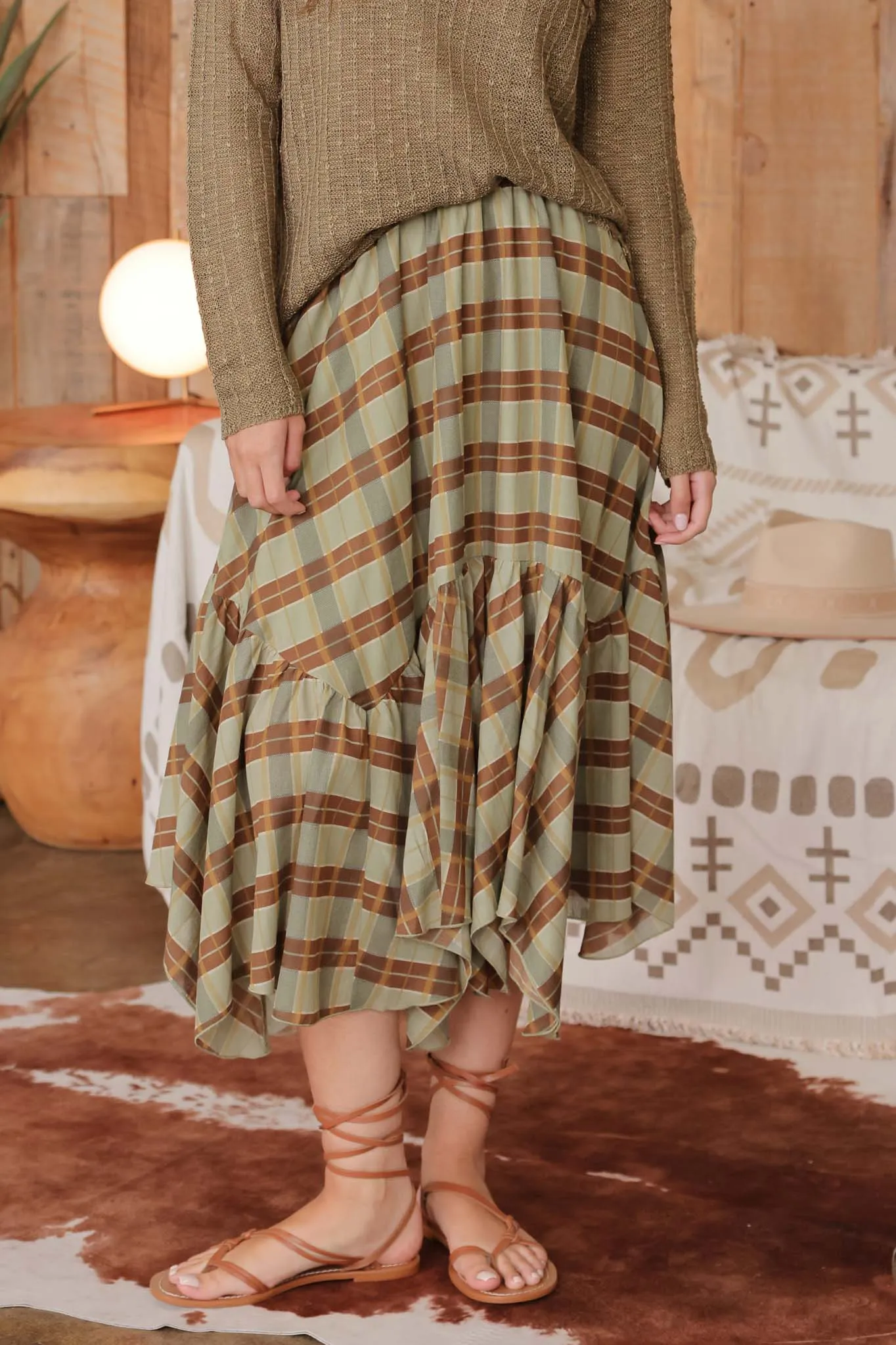 PLAID RUFFLE HANDKERCHIEF HEM MIDI SKIRT