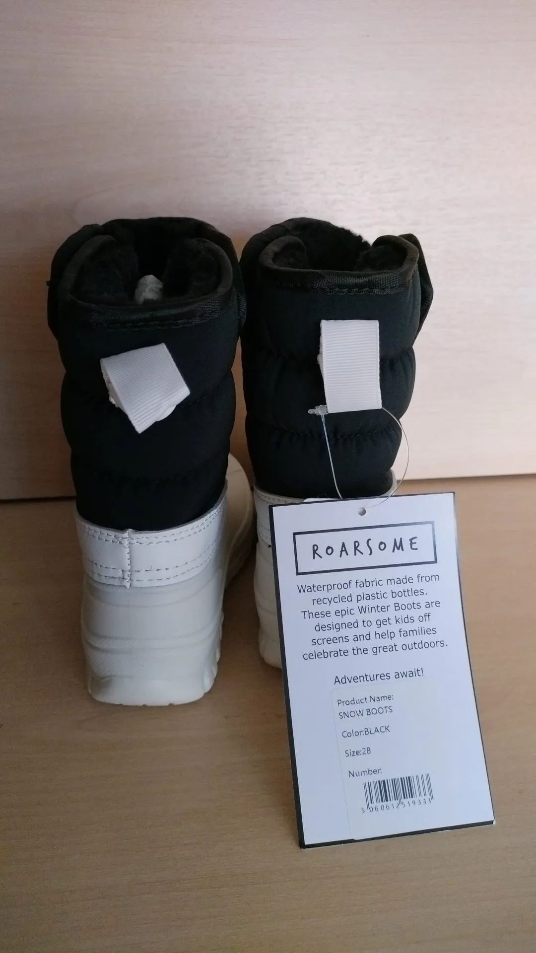 Pre Loved Roarsome (Dinoski) Kids Snow Boots Size EU28 (1938A)