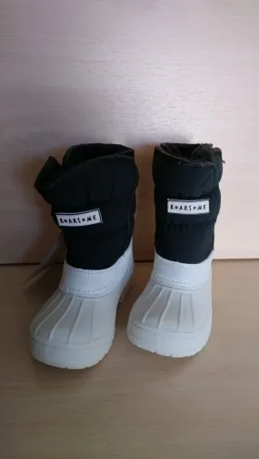 Pre Loved Roarsome (Dinoski) Kids Snow Boots Size EU28 (1938A)