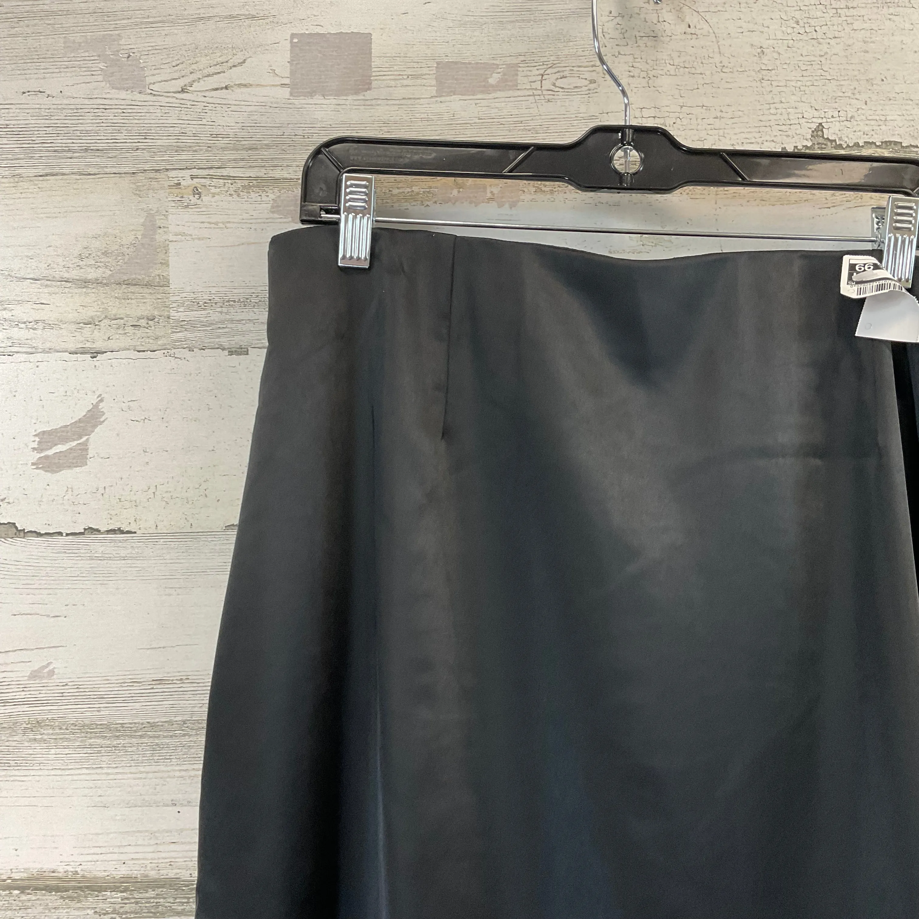 Skirt Midi By Old Navy In Black, Size: Xl