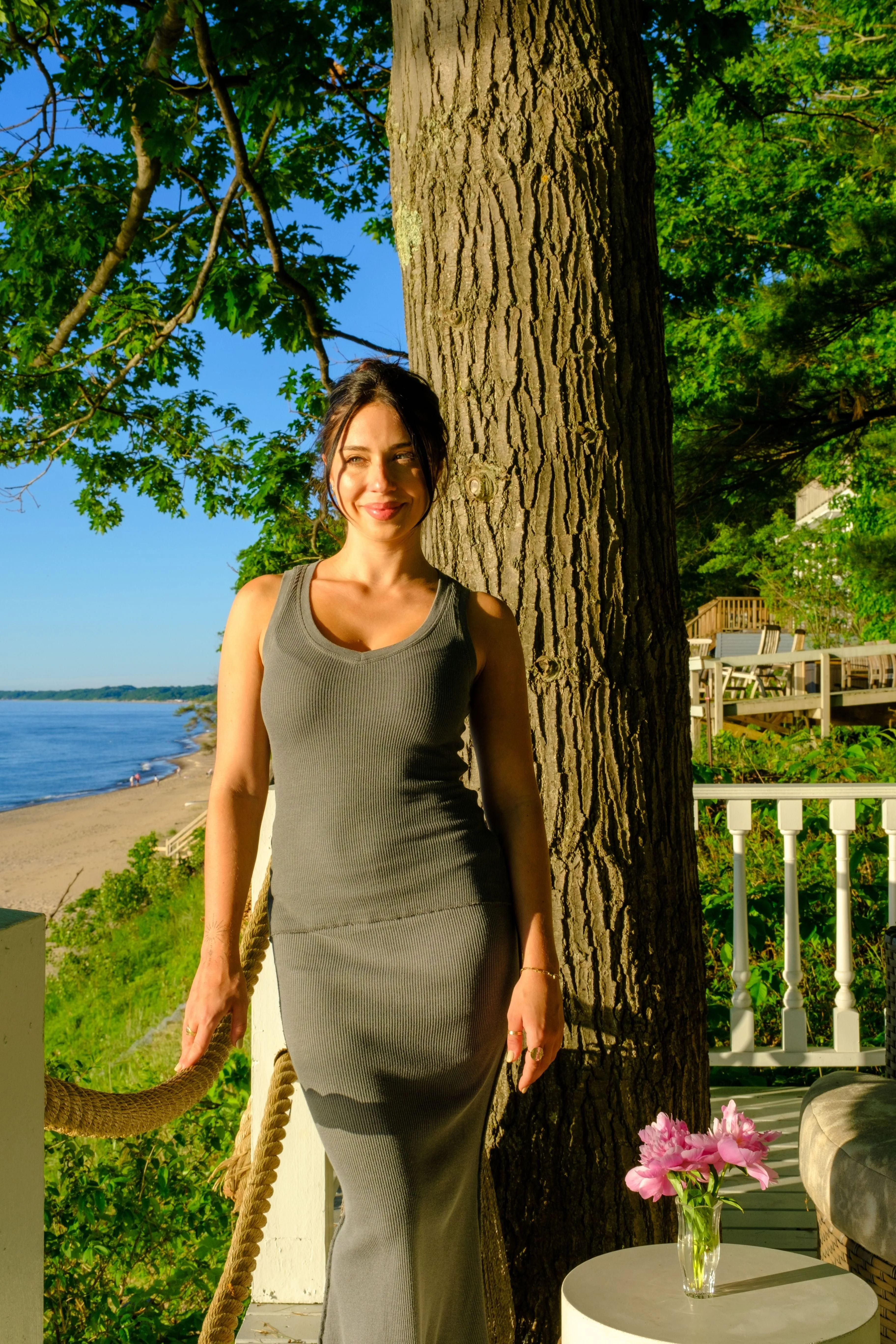 THERMAL V NECK TANK - CHARCOAL